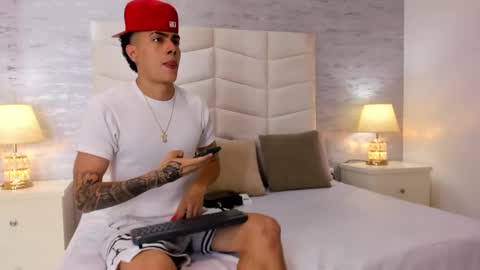 Sebas online show from 10-07-25, 03:36