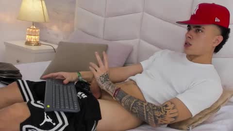 Sebas online show from 10-21-25, 04:57