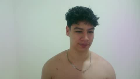 zeus_183 online show from 04-14-26, 05:13