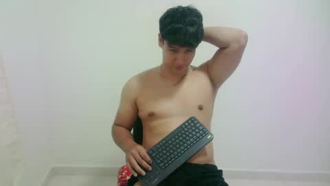 zeus_183 online show from 04-24-26, 04:37