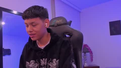 zeus_blaze online show from 09-18-25, 04:03