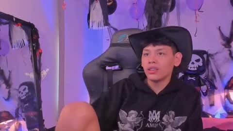 zeus_blaze online show from 10-25-25, 05:30