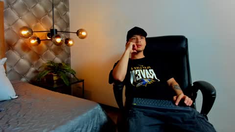 zeus online show from 12-10-24, 09:54