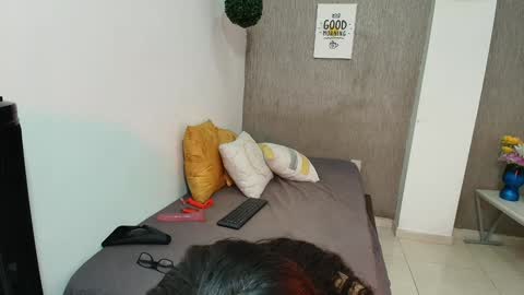 ZHAMIRA  ANDRES online show from 01-19-25, 04:12