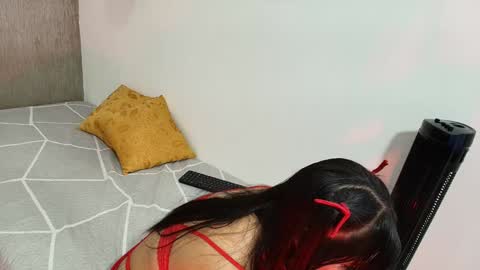 ZHAMIRA  ANDRES online show from 01-26-25, 04:20