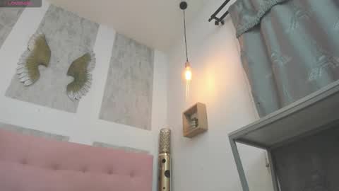 ZHAMIRA  ANDRES online show from 02-01-26, 08:51