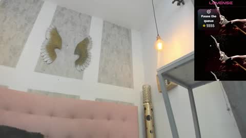 ZHAMIRA  ANDRES online show from 02-19-26, 08:27