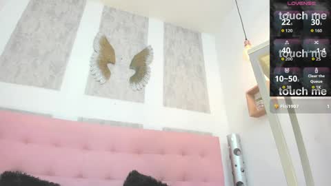 ZHAMIRA  ANDRES online show from 03-30-26, 10:44