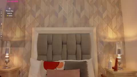 zharia_lux25 online show from 07-19-26, 11:25