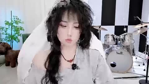 zhen online show from 09-19-25, 03:02