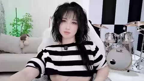 zhen online show from 10-20-25, 02:06