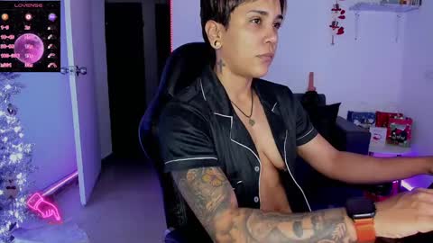 zhoestrong online show from 12-23-24, 10:32