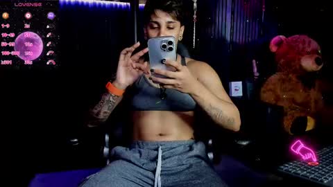 zhoestrong online show from 03-12-25, 11:01