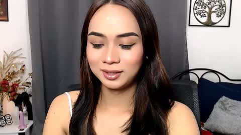 Snapshot of zialustts chatting on 03-10-25, 12:37 Zia online show from 03-10-25, 12:37