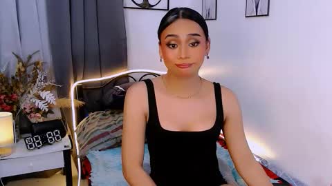 Snapshot of zialustts chatting on 10-20-25, 07:36 Zia online show from 10-20-25, 07:36