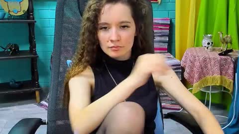 zianichols online show from 02-21-25, 04:48