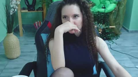 zianichols online show from 02-25-25, 09:13