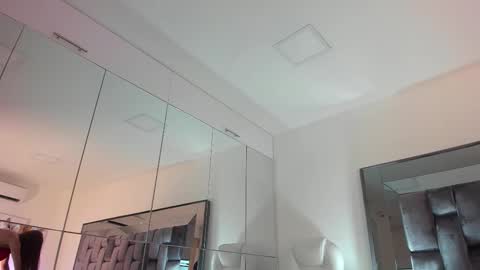 Nia  online show from 11-21-25, 11:31