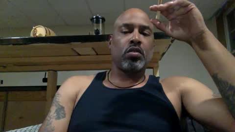Snapshot of zionlion22 chatting on 05-05-26, 03:25 zionlion22 online show from 05-05-26, 03:25