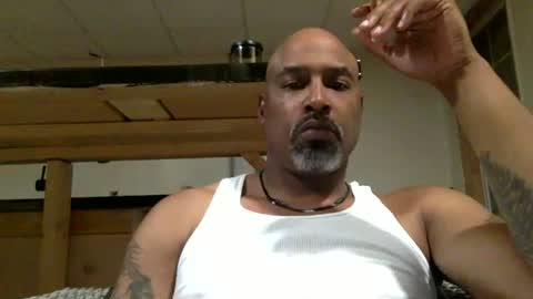 Snapshot of zionlion22 chatting on 06-12-26, 02:21 zionlion22 online show from 06-12-26, 02:21