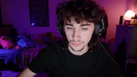 Snapshot of zipdown_ chatting on 10-13-25, 02:44 zipdown online show from 10-13-25, 02:44