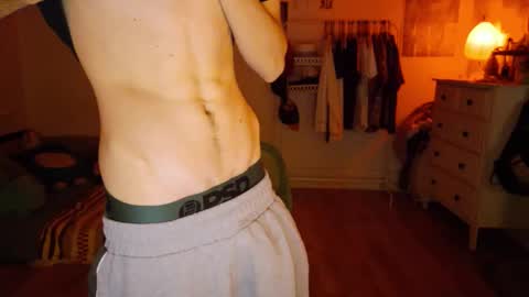 Snapshot of zipdown_ chatting on 03-08-26, 05:44 zipdown online show from 03-08-26, 05:44