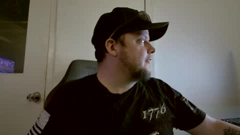 Snapshot of zissix chatting on 02-14-25, 01:45 zissix online show from 02-14-25, 01:45