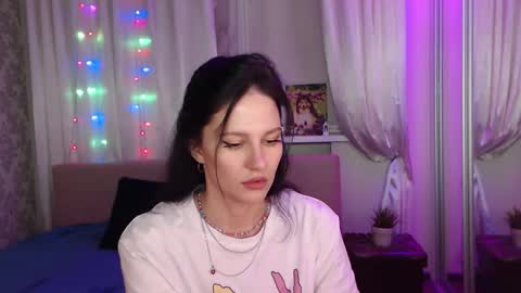 Snapshot of zlatagoddess chatting on 11-09-25, 03:54 Zlata online show from 11-09-25, 03:54