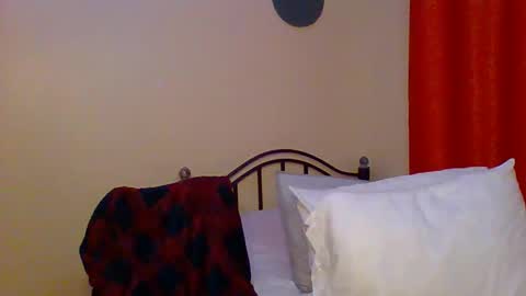 Snapshot of zlatann2012 chatting on 02-24-25, 06:58 Zlatann2012 online show from 02-24-25, 06:58