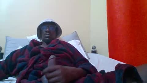 Snapshot of zlatann2012 chatting on 09-17-25, 07:15 Zlatann2012 online show from 09-17-25, 07:15