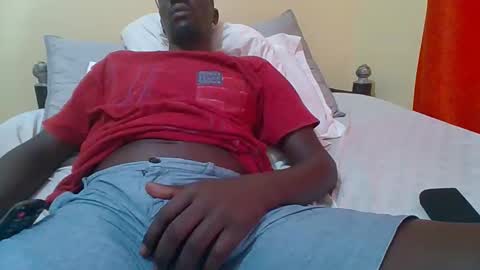 Snapshot of zlatann2012 chatting on 09-18-25, 09:44 Zlatann2012 online show from 09-18-25, 09:44