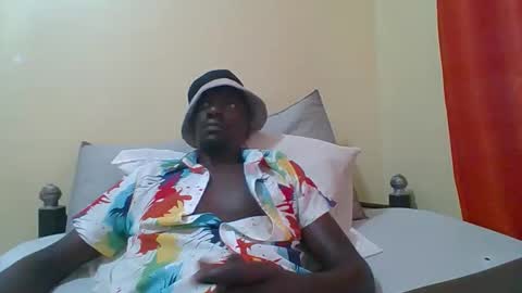 Snapshot of zlatann2012 chatting on 09-20-25, 10:05 Zlatann2012 online show from 09-20-25, 10:05