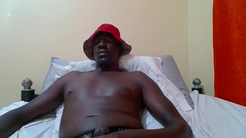 Snapshot of zlatann2012 chatting on 10-13-25, 12:32 Zlatann2012 online show from 10-13-25, 12:32