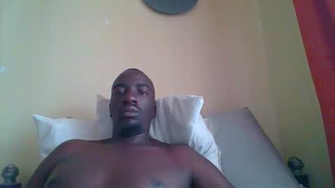 Snapshot of zlatann2012 chatting on 10-14-25, 06:47 Zlatann2012 online show from 10-14-25, 06:47