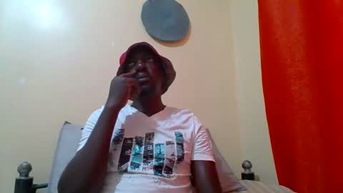 Snapshot of zlatann2012 chatting on 10-16-25, 12:28 Zlatann2012 online show from 10-16-25, 12:28