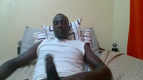 Snapshot of zlatann2012 chatting on 10-21-25, 08:31 Zlatann2012 online show from 10-21-25, 08:31