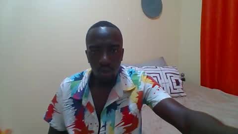 Snapshot of zlatann2012 chatting on 10-22-25, 12:49 Zlatann2012 online show from 10-22-25, 12:49