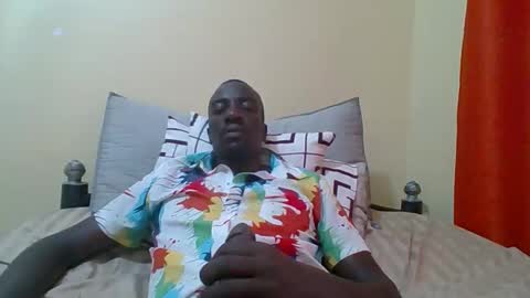 Snapshot of zlatann2012 chatting on 10-26-25, 01:39 Zlatann2012 online show from 10-26-25, 01:39