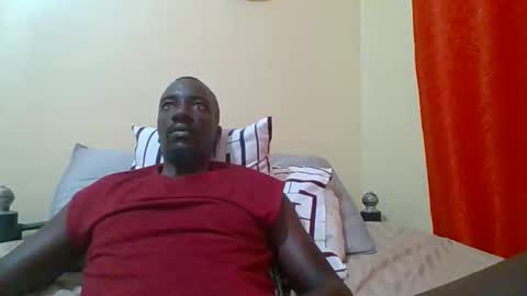 Snapshot of zlatann2012 chatting on 10-30-25, 02:07 Zlatann2012 online show from 10-30-25, 02:07