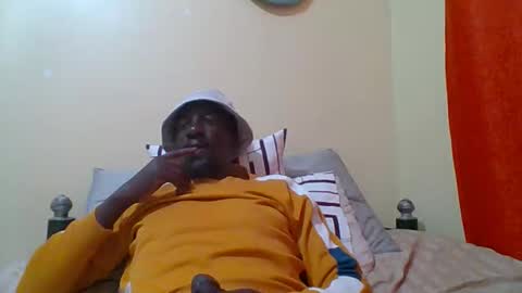 Snapshot of zlatann2012 chatting on 11-01-25, 07:27 Zlatann2012 online show from 11-01-25, 07:27