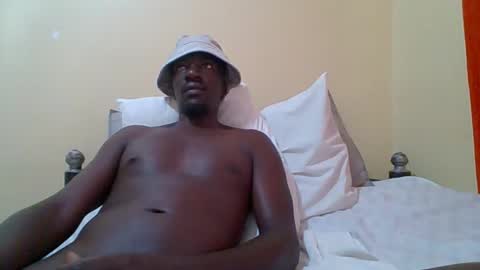 Snapshot of zlatann2012 chatting on 11-16-25, 09:37 Zlatann2012 online show from 11-16-25, 09:37