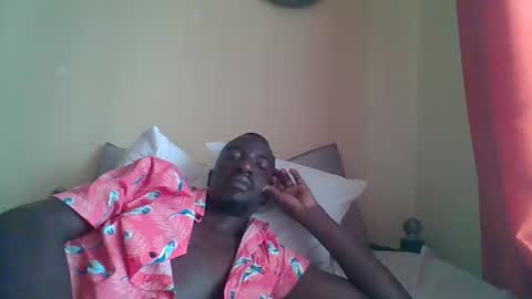 Snapshot of zlatann2012 chatting on 11-17-25, 09:59 Zlatann2012 online show from 11-17-25, 09:59