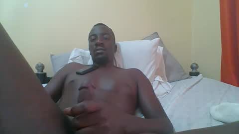 Snapshot of zlatann2012 chatting on 11-27-25, 11:12 Zlatann2012 online show from 11-27-25, 11:12