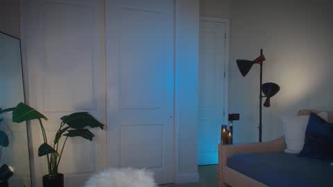 Zara  Join next live  at 5PM EST  online show from 09-25-25, 10:24