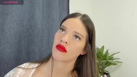 ZOE online show from 01-30-25, 03:44