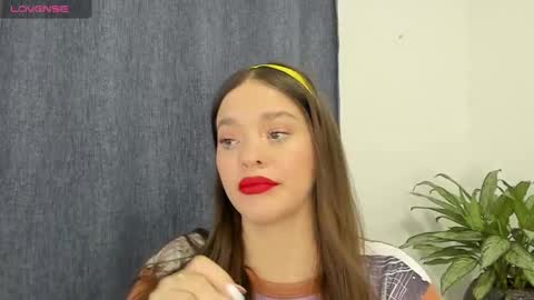 ZOE online show from 02-06-25, 04:42