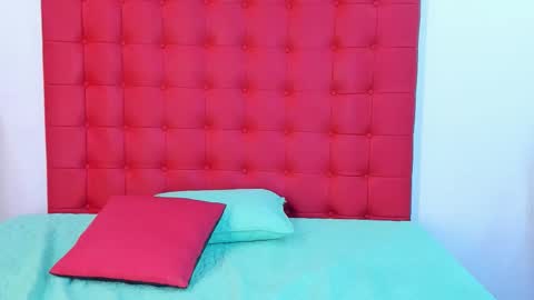 zoe__smiith online show from 03-06-26, 04:31