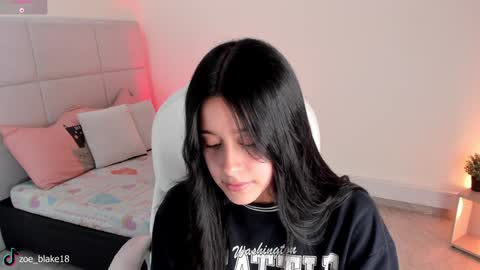 Zoe online show from 01-31-25, 12:17