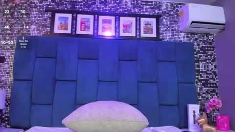 Snapshot of zoe_blosson chatting on 07-12-26, 07:05 zoe_blosson online show from 07-12-26, 07:05