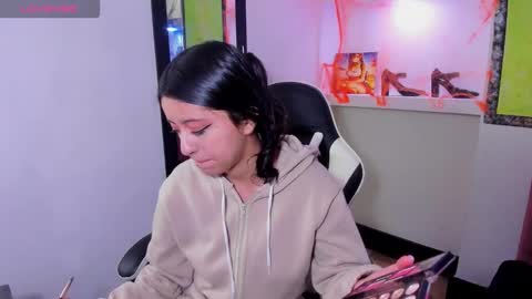 Z O E online show from 11-06-25, 06:53